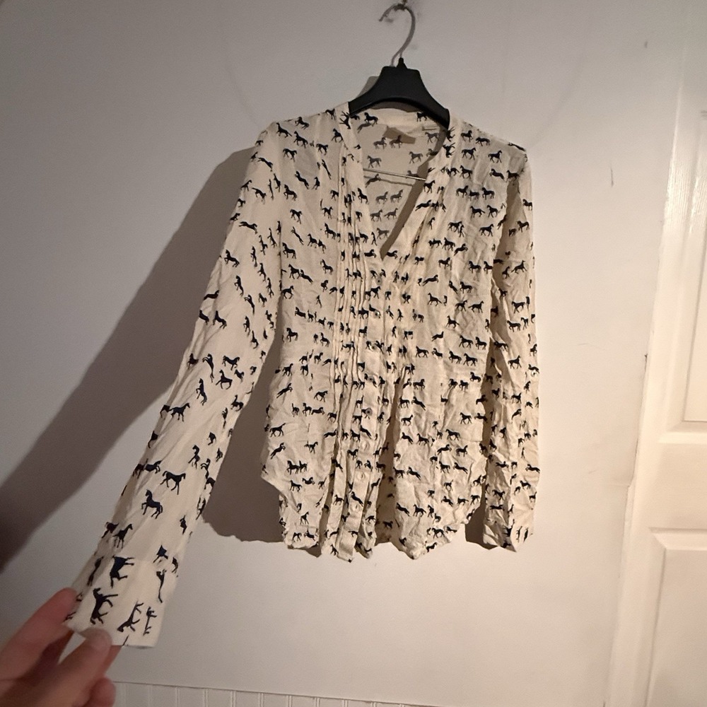 Anthropologie Maeve Ivory Blue Pleated Horse Equestrian Blouse Top Size 6